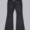 Straight-leg jeans with a slightly sexy style